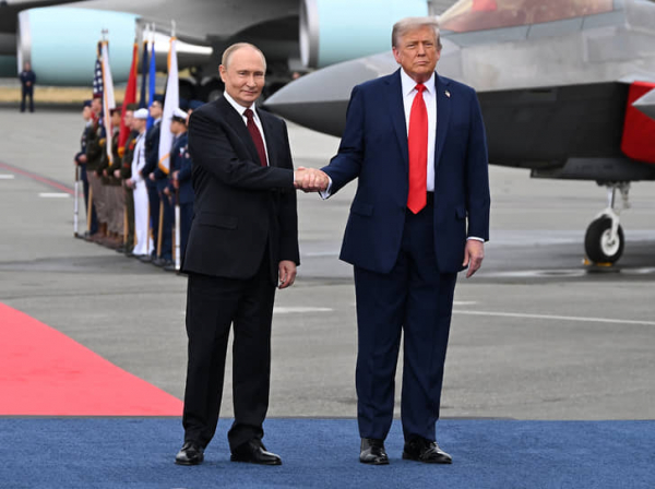 
                Мемкоин Трампа вырос на 3% после начал его встречи с Путиным
            