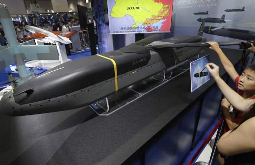 
                    Силы ПВО за ночь уничтожили 41 украинский БПЛА над регионами РФ

        