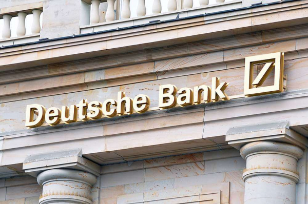 
                    Стратеги Deutsche Bank: биткоин может стать резервным активом центробанков                