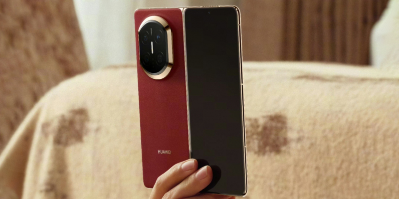 С крышкой из эко-кожи: обновлённый дизайн складного Huawei Mate X7 показали на фото и&nbsp;видео