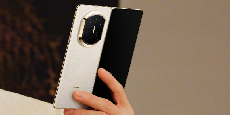 С крышкой из эко-кожи: обновлённый дизайн складного Huawei Mate X7 показали на фото и&nbsp;видео